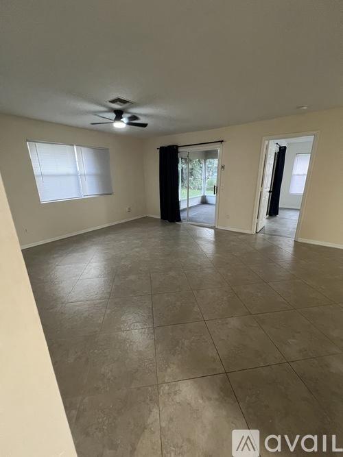 2 BD 2 BTH -All new appliances-Prime Location near Inlet/ Beach- Garage parking photo 2